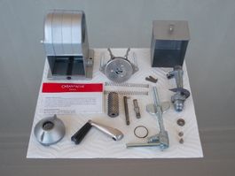 Original Caran D`Ache Spitzer 455 Spitzmaschine + Halterung